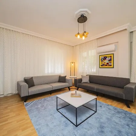 Elegant And Full Furnished Flat With Balcony 아파트 안탈리아